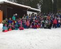 Bild: exb
Die Helfer vom TV Floß hatten alle Hände voll zu tun, um die vielen kleinen Skifahrer beim Anfänger und Fortgeschrittenenkurs am Flossenbürger Wurmstein unter einen Hut zu bringen.