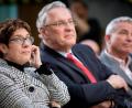 Bild:  Kay Nietfeld/dpa
Annegret Kramp-Karrenbauer, CDU-Bundesvorsitzende, Joachim Herrmann (CSU), Bayerischer Innenminister, und Thomas Strobl (CDU), Innenminister in Baden-Württemberg (von links), beim Abschluss des "Werkstatt-Gesprächs".