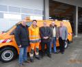 Bild: ral
Der Zweckverband übergibt die technische Leitung an die Gemeinde Schmidgaden. Das Bild zeigt von links Bürgermeister Josef Deichl (Schmidgaden), Bauhofleiter Markus Ries, Bürgermeister Armin Schärtl (Nabburg), den Geschäftsführer des Zweckverbandes, Hans Werner und Bürgermeister Josef Reindl (Schnaittenbach).