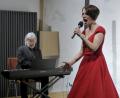 Bild: fsb
Chansonette Alexandra Völkl und Pianist Budde Thiem begeistern im Steinstadl.