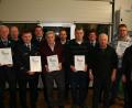 Bild: fpoz
Langjährige Aktive und treue Mitglieder ehrte die Feuerwehr Hohenhard in der Jahreshauptversammlung. Im Bild von links Erhard Sammeth, Anton Hauptmann, Klaus Hellerl, Stefan Schich, Alfred Mößbauer, Thomas Kuhbandner, Alwin Pöllmann, Reinhard Kastner, Reinhard Melzner, Harald Pöllmann und dritte Bürgermeisterin Gisela Kastner.