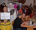 Bild: hcz
Rita Dineiger und ihr Mann Norbert tragen als Honigbiene und Imker die originellsten Kostüm beim Heimatring-Fasching.