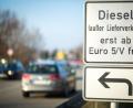 Bild: Christoph Schmidt/dpa
Fahrverbot für ältere Dieselfahrzeuge bei Stuttgart.