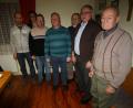 Bild: bjp
Feldgeschworener Anton Hey (rechts) scheidet aus. Josef Stangl und Konrad Eichermüller (Zweiter und Vierter von rechts) folgen. Neuer Obmann Franz Schreglmann (Dritter von rechts). Von links: „Grenzhüter“ Gerhard Wiesent, Bürgermeisterin Carmen Pepiuk, Vizeobmann Herbert Dumler.