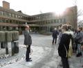 Bild: akp
Franz Pfeffer vom Büro des Landrats führte die Schüler der Eisenbarth-Schule durch die Behörde.