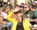 Bild: Gabi Schönberger
Der Frühling steht in den Startlöchern. Bei strahlenden Sonnenschein ist für die Besucher in der Weidener Altstadt endlich wieder Draußen-Sitzen angesagt.