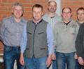 Bild: sche
Die neuen Mitglieder der Kirchenverwaltung Aschach-Raigering (von links): Norbert Weiß, Klaus Donhauser, Stefan Binner, Hermann Pirzer, Roland Erras, Alfred Schorner, Pfarrer Eduard Kroher.
