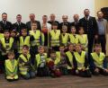 Bild: e
Alle Kinder zusammen mit Feuerwehrverantwortlichen, Gemeindeverwaltung und FFW-Kreisführung.