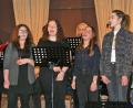 Bild: agr
Evergreens und Schlager der vergangenen Jahrzehnte standen beim Projekt-Abend „Pausenlos Musik“ im Schlosssaal auf dem Programm.