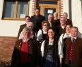 Bild: nid
Den Oberpfälzer Volksliedkreis leitet Leonhard Bayerl (vorne rechts). Unser Bild zeigt ihn zusammen mit dem zweiten Vorsitzenden Andreas Ebnet (vorne links) und den weiteren Vorstandsmitgliedern.