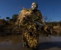 Bild: Brent Stirton/World Press Photo/Getty Images/dpa
Simbabwe: Dieses von World Press Photo zur Verfügung gestellte Foto von Brent Stirton zeigt Petronella Chigumbura (30), Eliterangerin bei den "Ashinga", eine Schutzeinheit ausschließlich aus Frauen. Die Jury des renommierten Wettbewerbes World Press Photo hat neben Stirton fünf weitere Fotografen für das beste Pressefoto des Jahres nominiert. Die Sieger werden im April bekannt gegeben.