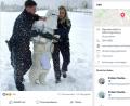 Screenshot: facebook.com/polizeioberpfalz
Dieser "Snowtrooper" des Polizeipräsidiums Oberpfalz versuchte detailgetreu am Original zu bleiben. Er wird in dieser nachgestellten Szene vom Polizei Präsidium Oberpfalz abgeführt, weil auch Gegenstände, die mit echten Waffen verwechselt werden können, unter das Waffengesetz fallen.