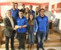 Bild: gm
Bürgermeister Josef Gilch (links vorne) übergab eine beachtliche Spende an die Führung der Landjugend mit Maximilien Dotzler, Kathi Stangl und Fabian Legl (vorne rechts daneben), sie rührte noch vom 35-jährigen Gründungsfest der Katholischen Landjugend her. Die Freude der Jungs und Mädels und weitererVorstandsmitglieder (im Bild dahinter) darüber war groß. Beides, die Spende, aber auch das gute Wort des Rathauschefs, erfreute der Jugend Herz.