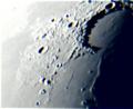 Bild: Sternwarte Tirschenreuth
Immer kurz vor Vollmond findet ein spezielles Programm mit dem Titel „Peterchens Mondfahrt“ statt. Dabei können die Kinder durch das Teleskop den Mond betrachten.