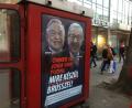 Bild: Pablo Gorondi/AP/dpa
Plakate mit EU-Kommissionschef Jean-Claude Juncker mit der Unterschrift "Sie haben ein Recht darauf zu wissen, was Brüssel vorhat" sorgen für Wirbel.
