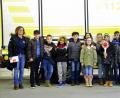 Bild: rgr
Claudia Englhardt (links) von der Feuerwehr mit der 3 GTK der Grundschule Grafenwöhr und ihrem Lehrer Tobias Roth.