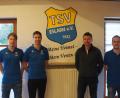 Bild: gz
TSV-Vorsitzender Thomas Meckl (von rechts) begrüßt den neuen Trainer Bernd Häuber und die beiden Abteilungsleiter Mathias Kaiser und Stefan Salomon.