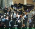 Bild: gib
Mit Musik und Tanz trugen die Rabbiner die Thorarollen der jüdischen Gemeinde vom bisherigen Gebetsraum in die neue Synagoge.