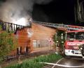 Archivbild: doz
27. April 2018: Das Betriebsgebäude bei der Holzkugel am Steinberger See stand in Flammen. Das Landgericht in Amberg verhandelt nun wegen Brandstiftung.