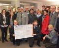 Bild: Kunz
Die Vertreter der Vereine und Institutionen freuen sich über die großzügige Spende der Volksbank Raiffeisenbank Rothenstadt.