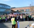 Bild: Elisabeth Weiten
Angestellte des öffentlichen Dienstes aus der ganzen Oberpfalz nehmen an Warnstreik in Regensburg teil.