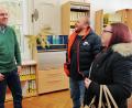 Bild: anv
Versöhnung. Gegenseitiges Verständnis. Und ein Lächeln: Busunternehmer André Linzer spricht sich mit Samuel und Nicoletta Fahrmer aus.