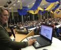 Bild: eig
Die Wirtschaftswissenschaftlerin Claudia Kemfert spricht vor einem vollen Saal in der Stadthalle: Es könnten schon heute alle AKWs abgeschaltet werden, ohne dass die Lichter ausgingen.