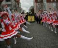 Bild: wro
„Helau", schmettert die rot-weiße Tanzgarde vom Faschingsverein aus Eschenbach.