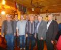 Bild: bk
Sie wollen weiterhin harmonisch zusammenarbeiten (von links): Franz Plößl, Ludwig Koppmann, Alfred Neubauer, Hans Schieder, Georg Schieder, Dieter Rittner. Daneben Christian Benoist und Herbert Rudolph.