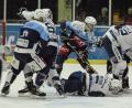 Bild: gb
Am Wochenende geht die Meisterrunde der Oberliga Süd zu Ende. Die Blue Devils wollen in den Spielen beim ERC Sonthofen und zu Hause gegen den EV Lindau (Szene vom 5:1-Heimsieg der Weidener am 23. November 2018) Selbstvertrauen für die Play-offs tanken.