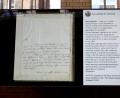 Bild: Simon Dawson
Der erste Instagram-Post (rechts) von Königin Elizabeth II. zusammen mit einem Brief von Computer-Pionier Charles Babbage an Prinz Albert aus dem Jahr 1843.