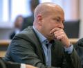 Bild: Armin Weigel/dpa
Der suspendierte Oberbürgermeister von Regensburg Joachim Wolbergs (SPD) , sitzt im Gerichtssaal des Landgerichts.