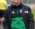 Bild: gb
Mitterteichs Trainer Andreas Lang hatte nach dieser Woche gut lachen: Vier Punkte gegen Titelkandidaten bildeten den sportlichen Rahmen zur Geburt seines Sohnes zu Beginn der Woche.