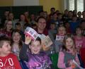 Bild: amö
Autorin Corinna Wallner (Mitte) gab den Schülern der Grundschule Winklarn-Thanstein Einblick in ihre Arbeit.