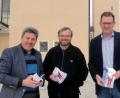 Bild: exb
Bildungsreferent Hans Bräuer (von links) lädt mit Pfarrrer Thomas Stohldreier, dem geistlichen Beirat der KEB, und mit dem Vorsitzenden Peter Schönberger ein, gleich einen Blick ins neue Frühlingsprogramm zu werfen.