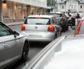 Bild: Gabi Schönberger
Das wird auf Widerstand stoßen: Die Parkstreiden in der Sedanstraße werden bei der Neuaufteilung der Verkehrsflächen wohl aufgelöst.