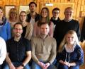 Bild: le
Eine starke Mannschaft ist das Vorstandsteam der TV-Tennisabteilung. Sitzend, von links: Melanie Götz, Hans Götz, André Oppitz, Frank Bayer und Julia Niemann. Stehend, von links: Corinna Münchmeier, Michael Konz, Sandra Neubeck, Renate Wolf, Jasmin Götz, Tobias Wolf, Sandra Wolf, Nicolas Sommer und Oliver Konz.