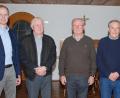 Bild: wee
Bei der CSU-Versammlung bedankten sich Ortsvorsitzender Dieter Rosenberg (rechts) und Bürgermeister Konrad Kiener (links) bei Fritz Geitner, Theo Büchner und Kurt Doll (von links) für ihre langjährige, aktive Mitarbeit in der Vorstandschaft des CSU-Ortsverbandes Wernberg-Köblitz.