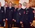 Bild: no
Gratulation zu langjährigem aktiven Dienst (von links): Bürgermeidster Dieter Dehling, Ernst Herbst (40 Jahre), Matthias Wenkmann (25 Jahre), Eberhard Luber (25 Jahre), Vorsitzender Erwin Pirner und Kreisbrandmeister Helmut Neidel.