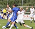 Bild: Hubert Ziegler
Im Hinspiel Mitte August ließ sich der SV Raigering (in der Mitte Nikolai Seidel) vom SV Sorghof (links Tobias Rudlof, rechts Johannes Regler) nicht aufhalten und gewann mit 3:1. Auch im Rückspiel ist der SVR Favorit.