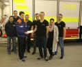 Bild: exb
Stellvertretender JU-Vorsitzender Lukas Braun überreicht Feuerwehr-Jugendsprecher 200 Euro. Mit auf dem Bild (von links): Feuerwehrkommandant Alexander Richter, Stellvertreter Carsten Englhardt, Jugendwart Sebastian Baier, JU-Schatzmeister Daniel Wegmann, stellvertretende JU-Vorstitzende Marina Placzek und JU-Vorsitzender Stefan Pappenberger.