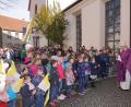 Bild: fvo
Bischof Voderholzer in Waldthurn vor d. Gottesdienst mit Kindern