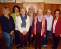 Bild: usc
Einen neuen Vorstand wählt die Frauen-Union Gebenbach (vorne, von links): Beisitzerin Gabi Kredler, Beisitzerin Hedwig Kraus, Zweite Vorsitzende Christa Sieger und Beisitzerin Monika Hager; hinten (von links): stellvertretende Kreisvorsitzende Barbara Gerl, Ortsvorsitzende Christl Kredler und Schriftführerin Brigitte Barth.