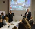 Bild: exb
Bei einer Auftaktveranstaltung nahm das Team der Wirtschafts-Werkstatt die Schüler der 10c mit auf eine Reise in die Welt der digitalen Bezahlmethoden und virtuellen Währungen.