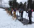 Bild: exb
Die Schüler durften auch beim Biathlon das Schießen ausprobieren.