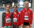 Bild: dob
Marie Brunner (Mitte) vom TV Vohenstrauß siegte beim 800-Meter-Lauf beim landesoffenen Hallensportfest in Fürth und setzte sich erfolgreich gegen 13 Konkurrentinnen durch. Auch die Leistungen von Johanna Kick (links) und Selina Witerspan (rechts) konnten sich sehen lassen.