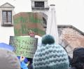 Bild: Petra Hartl
Schüler machten sich während der Unterrichtszeit zur Demonstration für den Klimaschutz auf. Die Hans-Scholl-Realschüler waren nicht dabei.