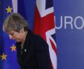 Bild: Frank Augstein/AP/dpa
Geknickt: Theresa May, Premierministerin von Großbritannien, beim EU-Gipfel in Brüssel.