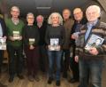 Bild: Hirsch
Delegierte der BI gegen atomare Anlagen, darunter Oskar Duschinger (links), Wolfgang Nowak (Zweiter von links) Hans Schuierer (Dritter von rechts) und Andreas Schlagenhaufer (rechts) trafen sich in Schwandorf.