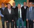 Bild: jr
Neu gewählt haben die Mitglieder des SV Mitterteich ihr Vorstandsteam. Im Bild (von links) stellvertretender Vorsitzender Gerhard Greim, Johann Zeus, stellvertretender Vorsitzender Jürgen Fick, Vorsitzender Roland Eckert, Gerhard Blay, Bürgermeister Roland Grillmeier und Roland Gareis.